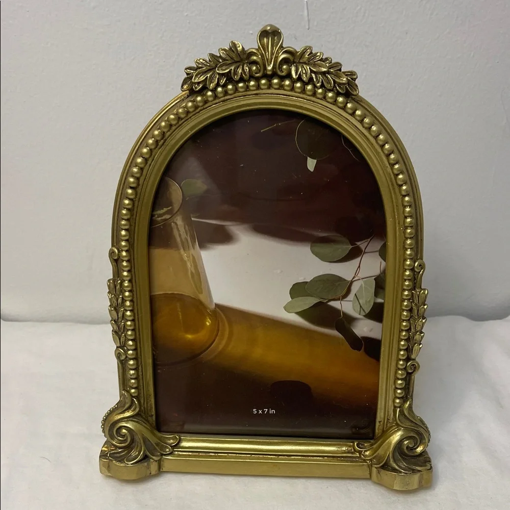 Gold Photo Frame 5” x 7”